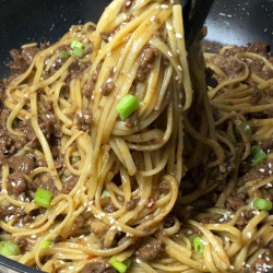 Mongolian Ground Beef And Noodles