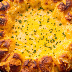 Pretzel Ring Beer Cheese Dip
