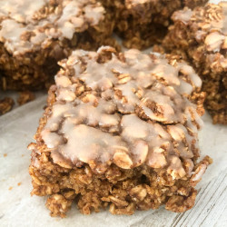 Cinnamon Roll Oatmeal