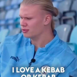 Erling Haalans Kebab Pizza