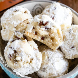 Mom's Russian Tea Cakes Recipe
