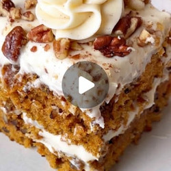 20-minute Carrot Snack Cake