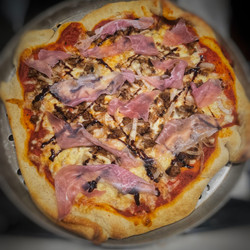 Caramelized Onion, Prosciutto &amp; Hot Sausage Pizza