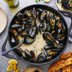 Mussels Recipe With The Best White Wine Broth (easy)