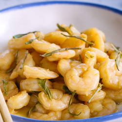 Crystal Shrimp With Dragon Well Tea