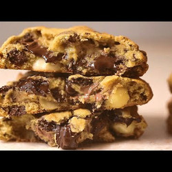 Levain Bakery Chocolate Cookie