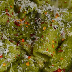 Pesto Rigatoni With Cherry Tomatoes