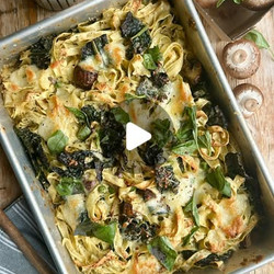 Creamy Roast Mushroom &amp; Garlic Tagliatelle Bake