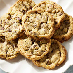 Best Big, Fat, Chewy Chocolate Chip Cookie