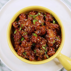 (To try) Korean Popcorn Chicken (dakgangjeong)