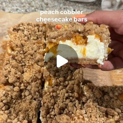 Peach Cobbler Cheesecake Bars