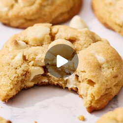 White Chocolate Macadamia Nut Cookies