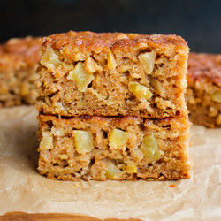 Easy Apple Oatmeal Cake