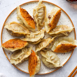 Easy &amp; Simple Pork Cabbage Dumplings