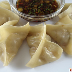 Pork Dumplings With Soy Ginger Dipping Sauce
