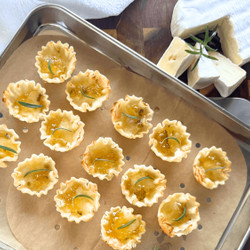 Mini Baked Brie Bites Recipe