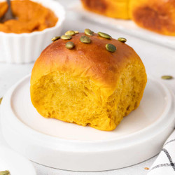 Pumpkin Buns