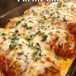 Classic Cheesy Chicken Parmesan