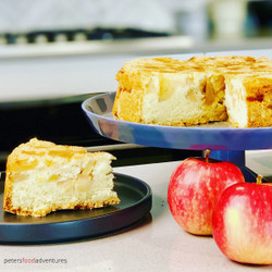 Sharlotka Apple Cake