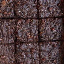 Flourless Healthy Zucchini Brownies (with Peanut Butter!)