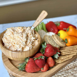 Homemade Pimento Cheese (8 Ingredients!)