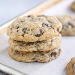 Classic Oatmeal Chocolate Chip Cookies