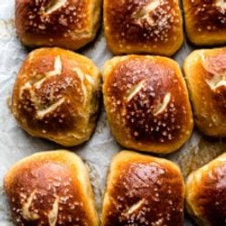 Easy Pretzel Rolls