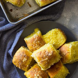 Savory Pumpkin Rolls