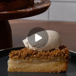 Apple Crumble Cake