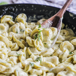 Creamy Pesto Tortellini