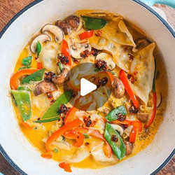 One-pot Curry Dumpling Suppe