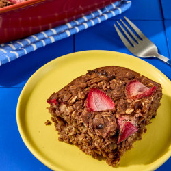 High-protein Chocolate-strawberry Baked Oats