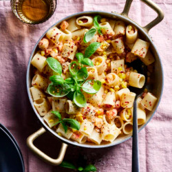 10 Min Chilli, Prawn And Corn Pasta
