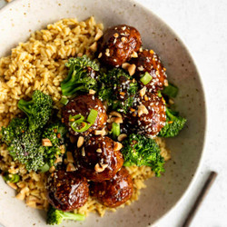Vegetarian Sesame Chickpea Meatballs