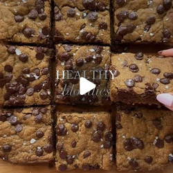 Chewy Gooey Tahini Blondies