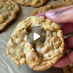 Lemon Oreo White Chocolate Cookies