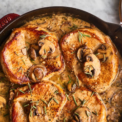 Whole30 Creamy Mushroom Smothered Pork Chops