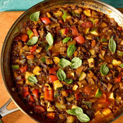 High-fiber Tomato-lentil Skillet Tastes Like Classic Ratatouille