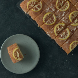 Lemon Drizzle Traybake