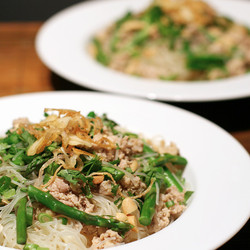 Thai Noodles With Ground Chicken And Crispy Shallots