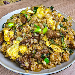Riz Sauté Au Bœuf À La Chinoise