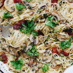 Angel Hair Pasta With Leeks, Mushrooms And Bacon