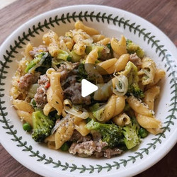 Sausage &amp; Broccoli Pasta