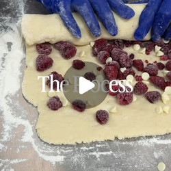 ***Rolled Method thick Raspberry-white Chocolate Scones***