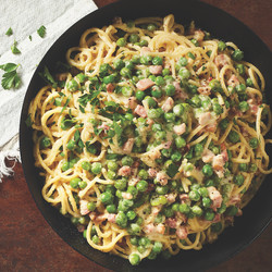 Easy Pasta Carbonara With Peas