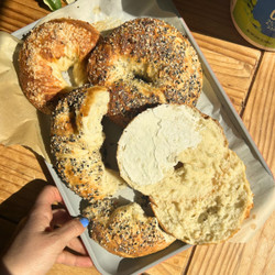 Cottage Cheese Bagels (19g And No Protein Powder)