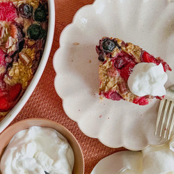 Protein Berry Oatmeal Bake