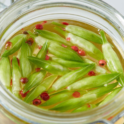 Pickled Wild Garlic Buds
