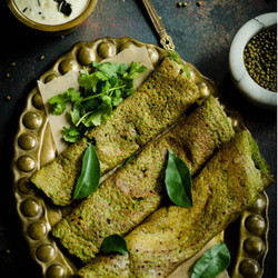Spinach Pesarattu - Gluten Freen Mung Bean Spinach Crepe
