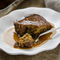 Sticky Date Pudding Cake With Warm Caramel Sauce